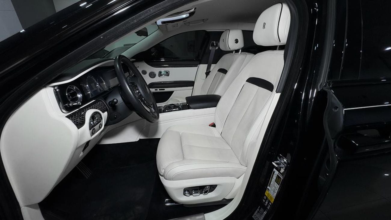 رولز رويس جوست 6.75T Short Wheelbase