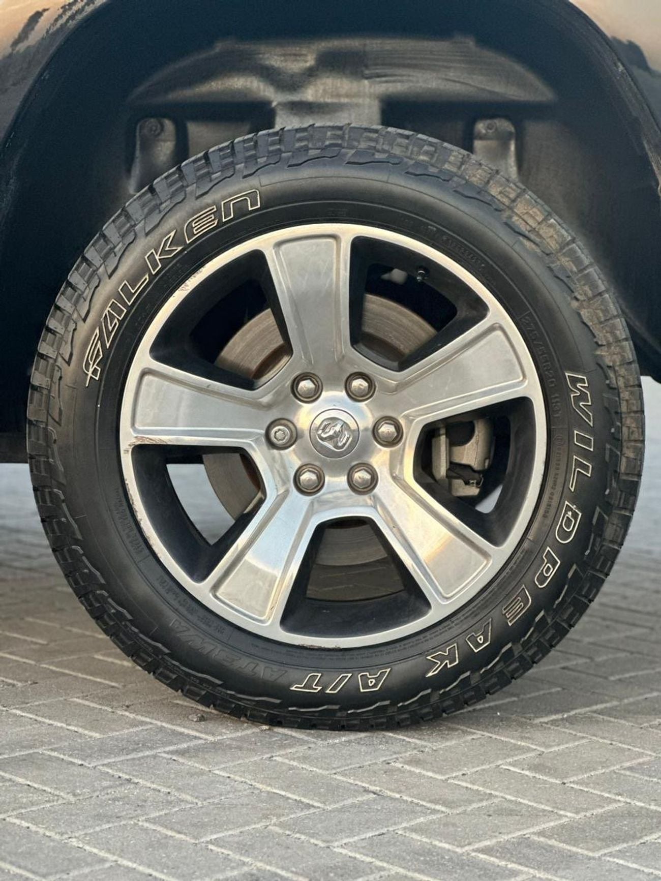 دودج رام فان