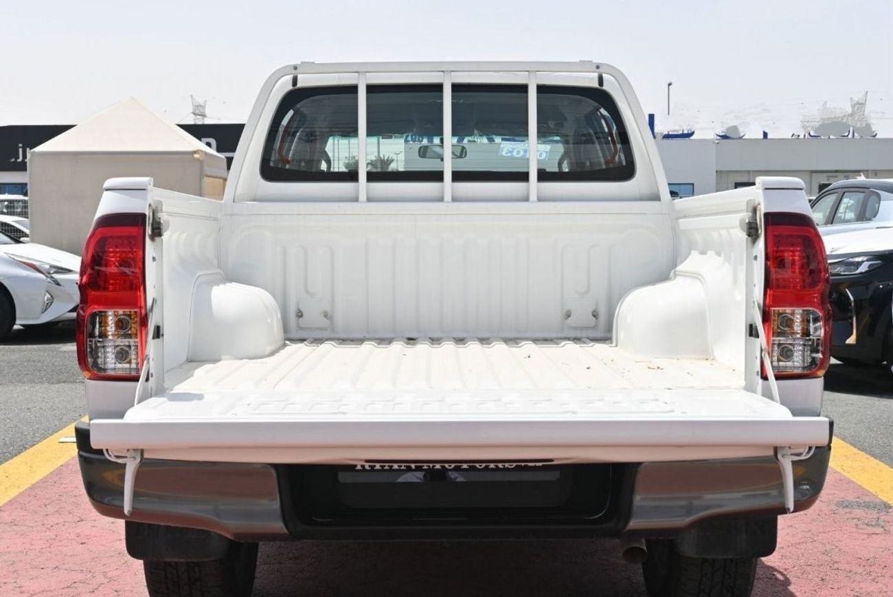 Toyota Hilux Toyota Hilux 2.4L Diesel Manual, 4WD Color White Model 2023