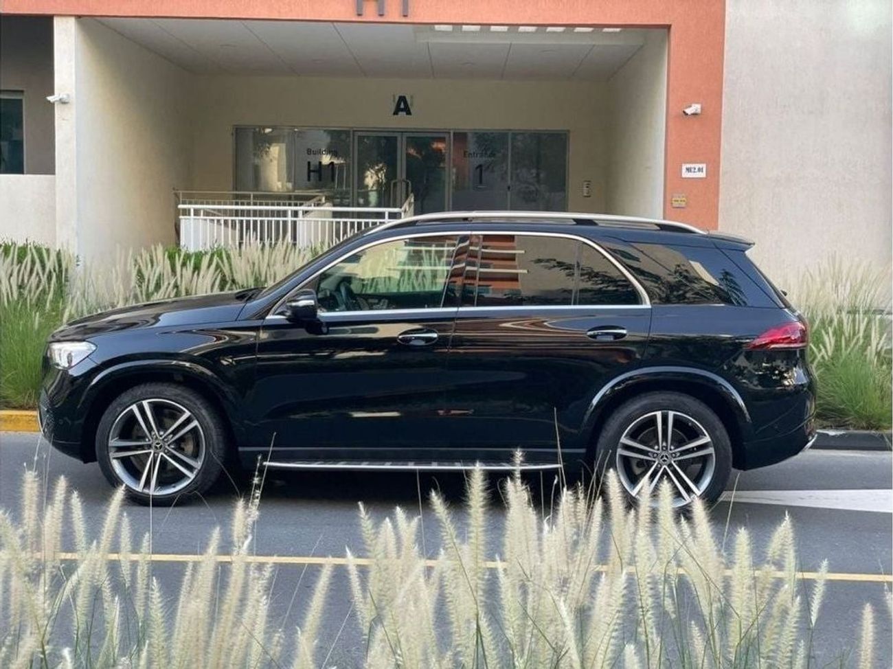 مرسيدس بنز GLE 350 2021 Mercedes Benz GLE Class 350 - 2.0L V4 Turbo - 360* CAM - Full Option 7 Seater - 26,700 Mileage