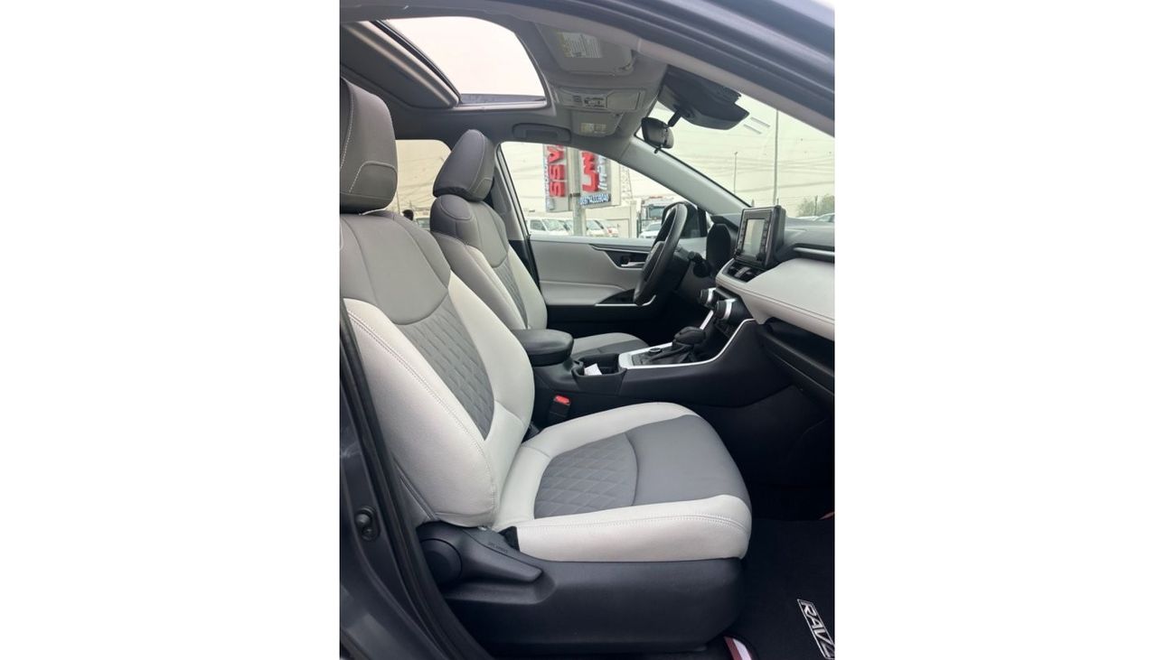 Toyota RAV4 TOYOTA RAV4 Hybrid XLE