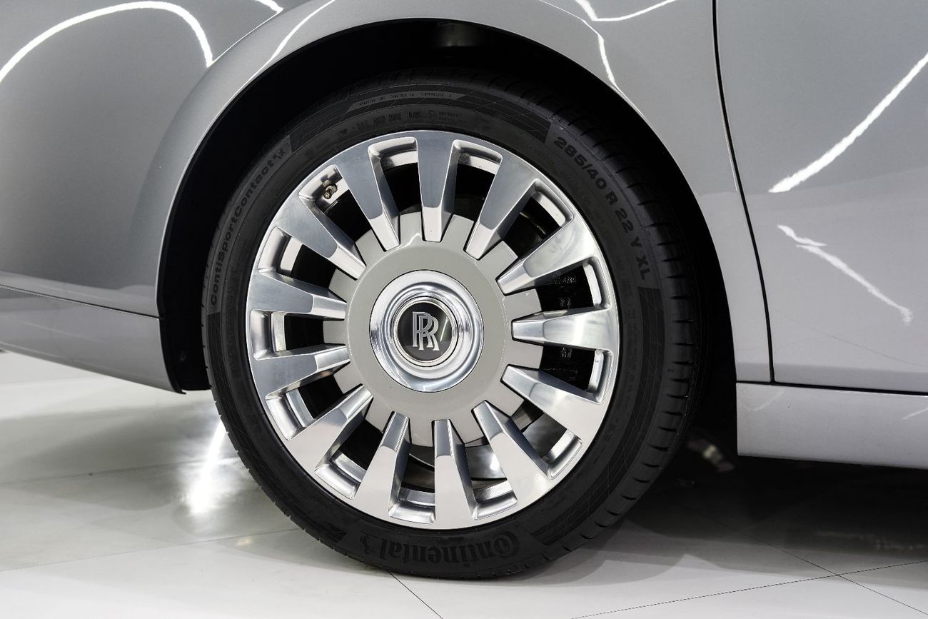 رولز رويس فانتوم Rear Entertainment, Bespoke Audio, Starlight Roof, GCC Spec!!