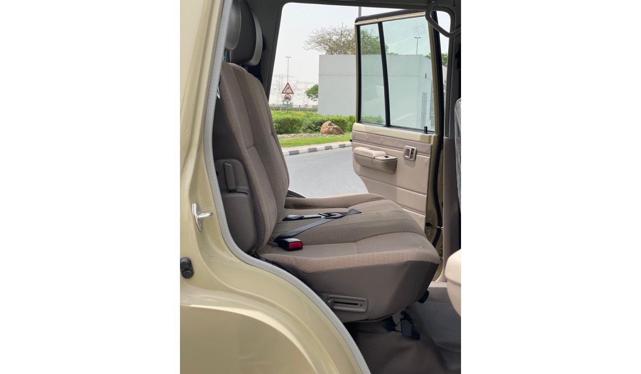 تويوتا لاند كروزر بيك آب TOYOTA LAND CRUISER PICK UP DIESEL 4.2L V6 GCC WITH DIFFLOOK AND POWER WINDOWS