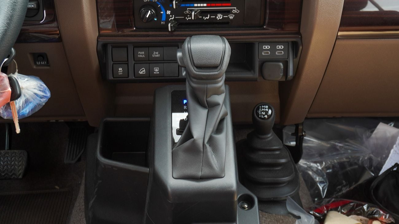 Toyota Land Cruiser 70 LX 4.0L V6 A/T