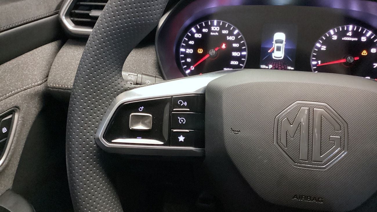 أم جي ZS Standard | upto AED 20,000 Ramadan Discount | شامل الضمان | 0 ﺪﻔﻋﺓ ﺃﻮﻟﻯ