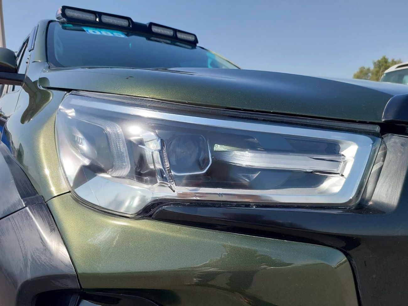 Toyota Hilux (RAMADAN OFFER) TOYOTA HILUX PICKUP RHD 2023 MODEL 2.8 L DIESEL AUTOMATIC(PM91809)