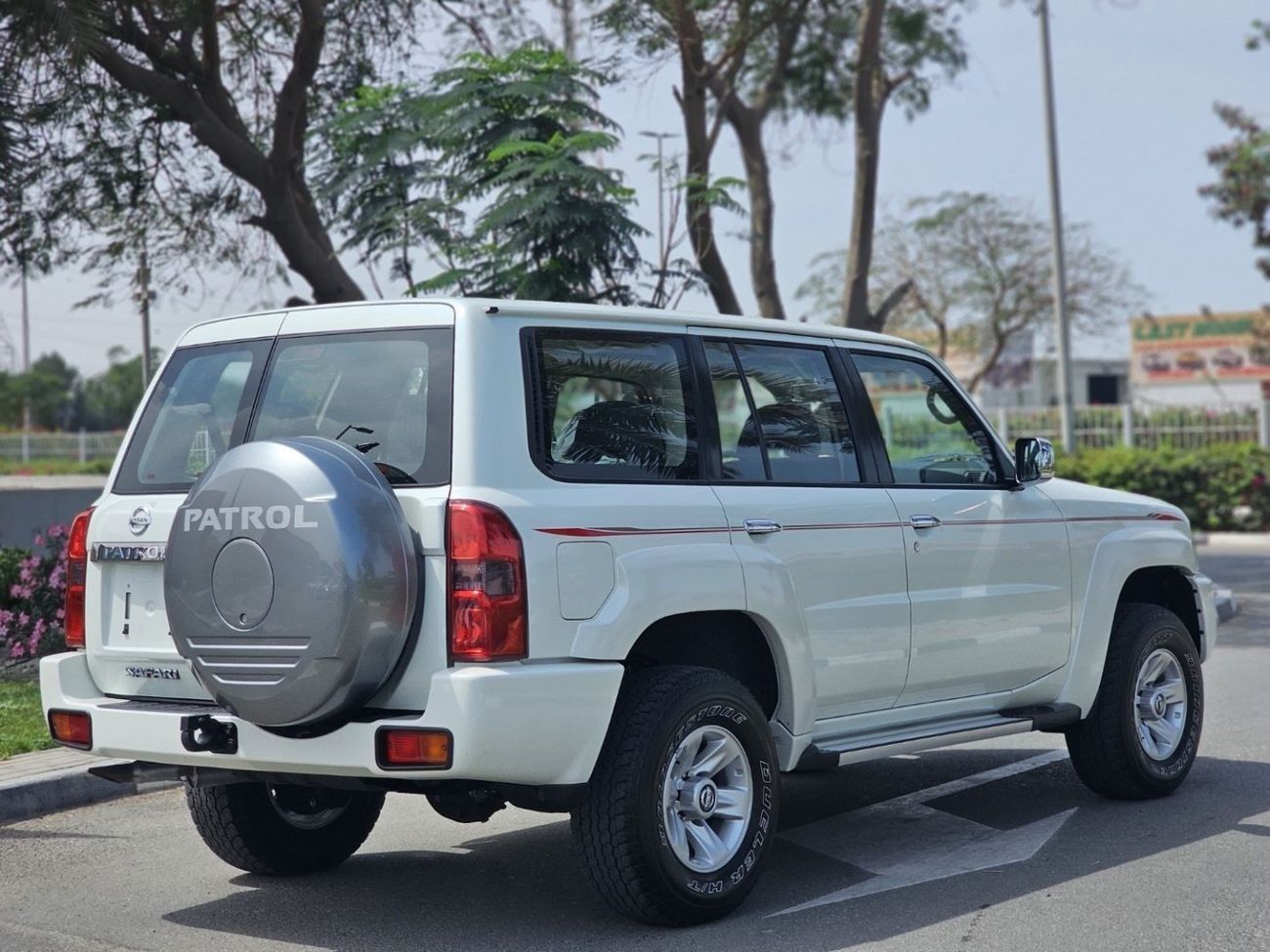 Nissan Patrol Safari Safari 4.8L M/T