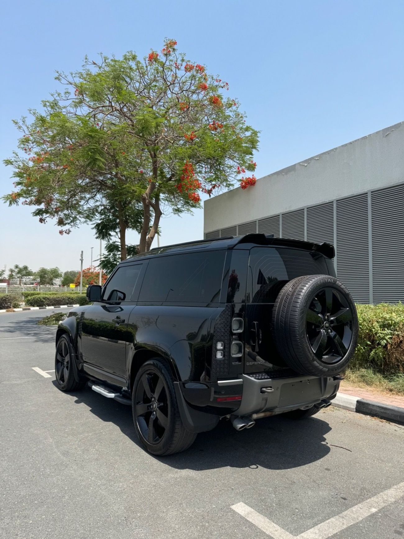 لاند روفر ديفندر 90 X P525 5.0L