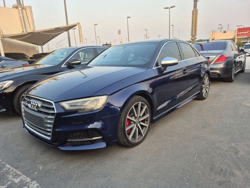 أودي RS3 TFSI quattro 2.5L (362 HP) Sedan