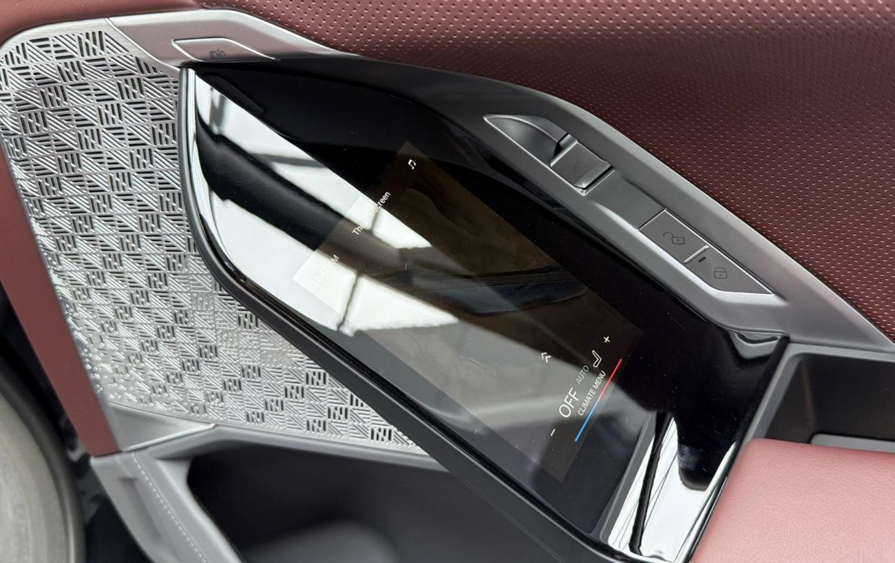 BMW 760i 2025 BMW 760i xDrive ,AGMC Warranty ,Service Contract ,Full Agency Service History ,Excellent Condit