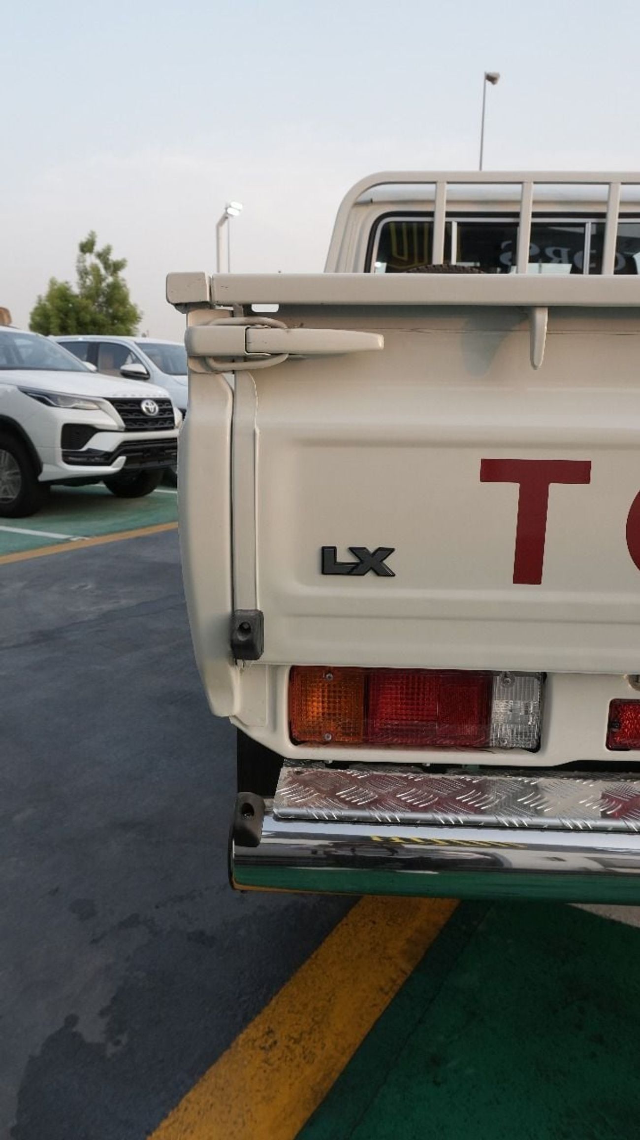 تويوتا لاند كروزر بيك آب تويوتا شاص سنغل كابينة ديزل اوتوماتيك