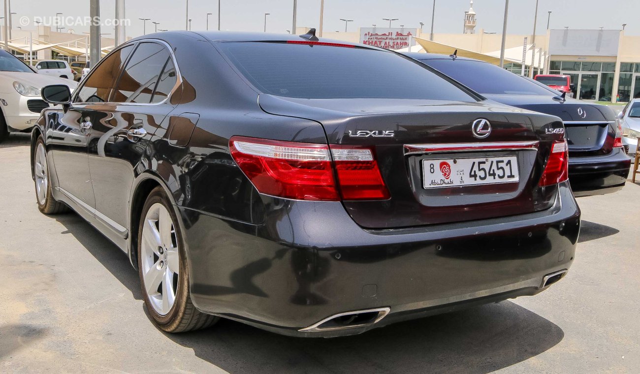 Lexus LS460