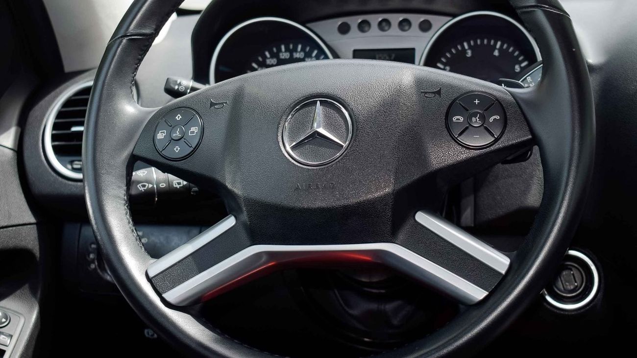 Mercedes-Benz ML 350 Badge of ML- 500 / AMG Body Kit