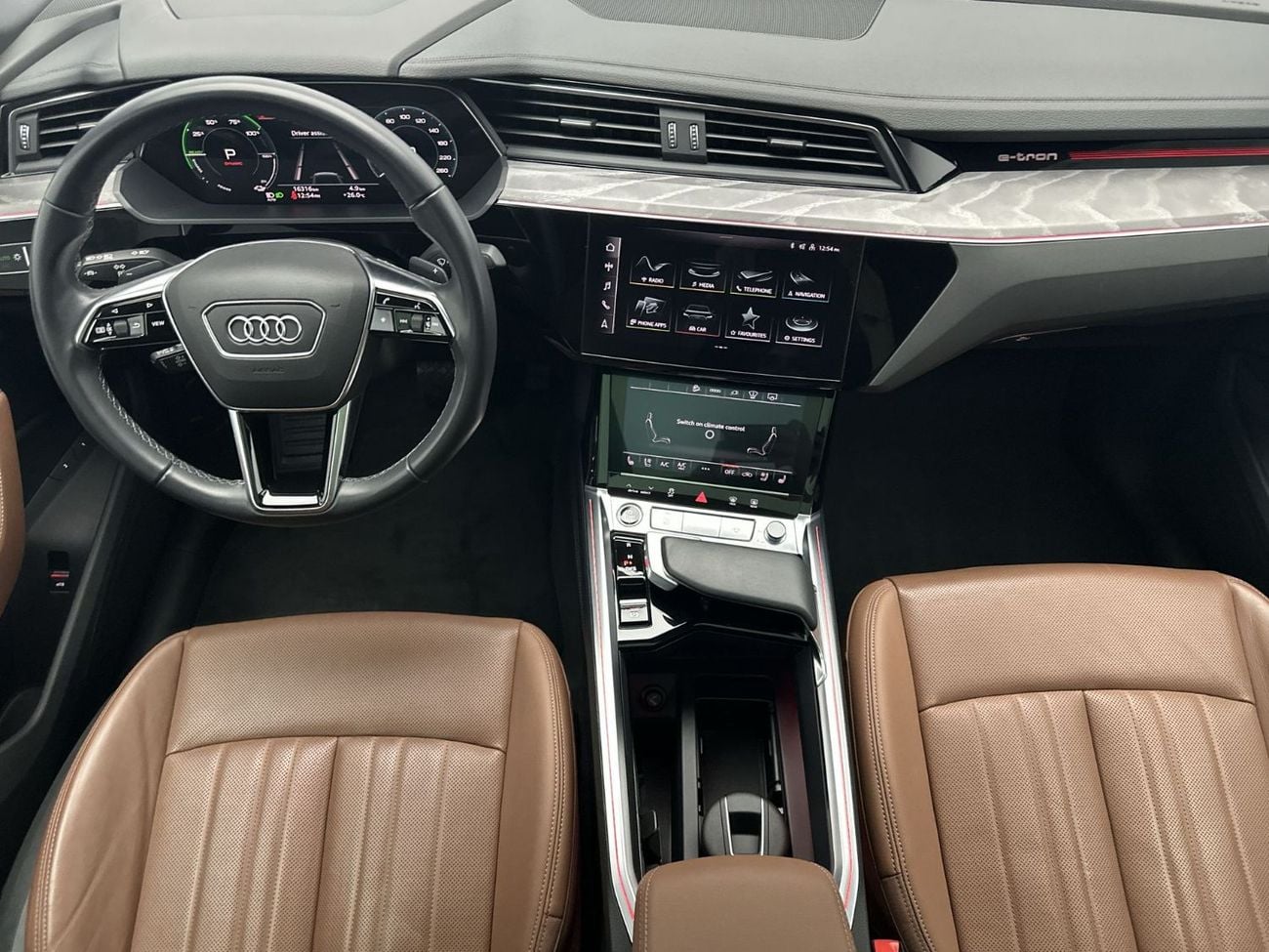 Audi Q8 etron Q8 Sportback S line 55 e-tron quat 408hp Progress (Ref# 09640)