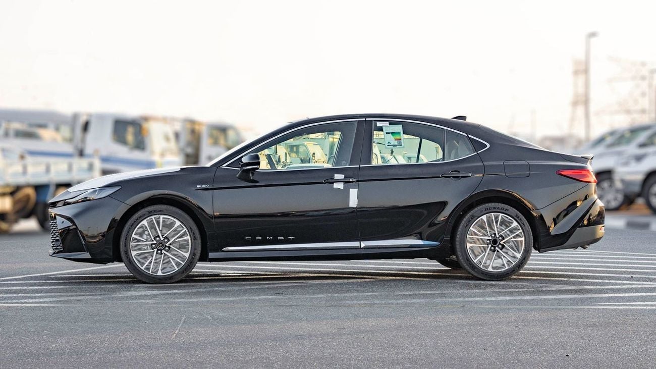 Toyota Camry 2025 Toyota Camry 2.5L Hybrid with Panoramic Sunroof (Black)