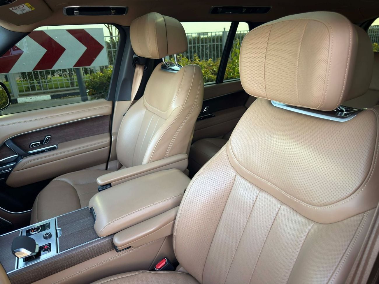 Land Rover Range Rover First Edition P530 4.4L GCC SPEC NEAT AND CLEAN