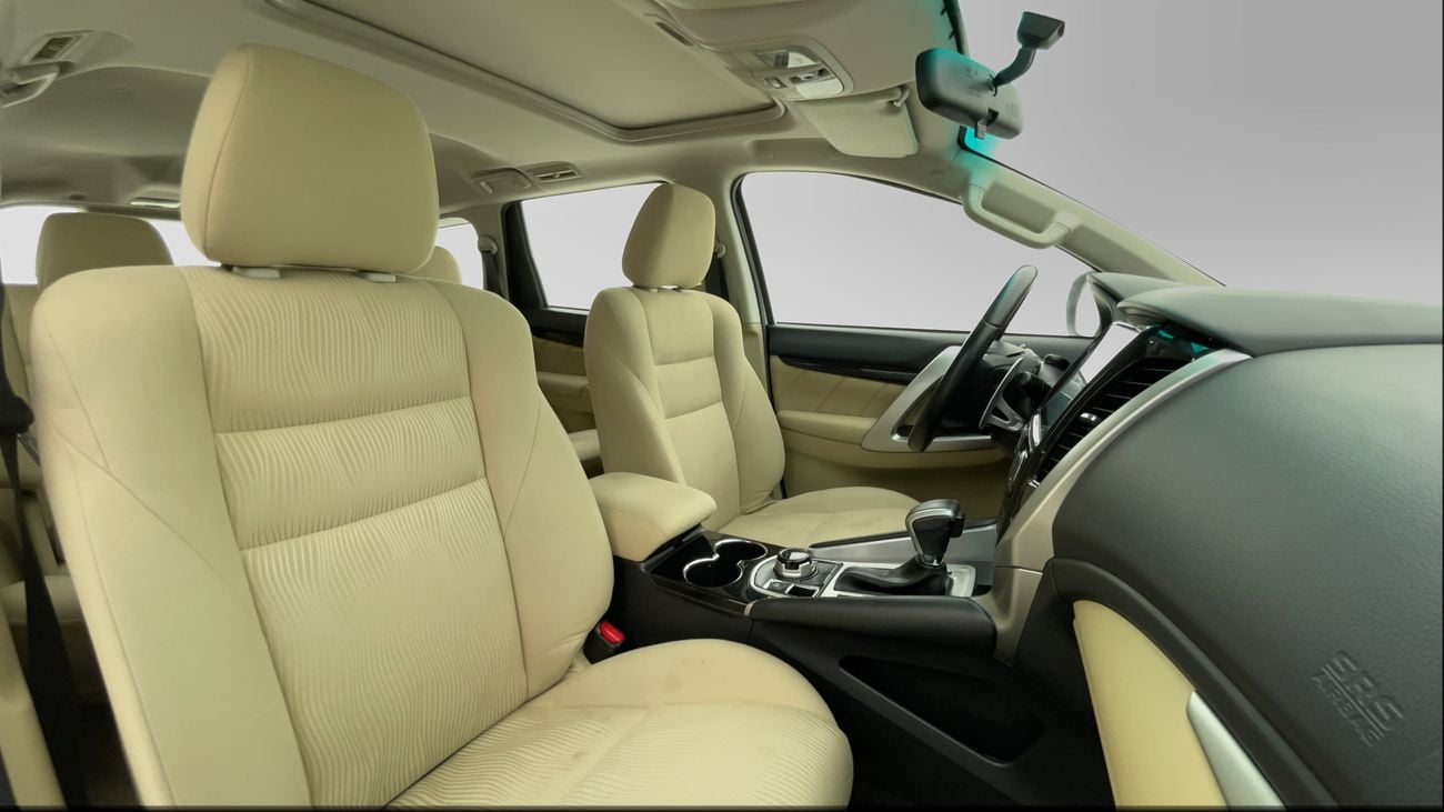 ميتسوبيشي مونتيرو سبورت GLS MID 3 | بدون دفعة مقدمة | اختبار القيادة في المنزل