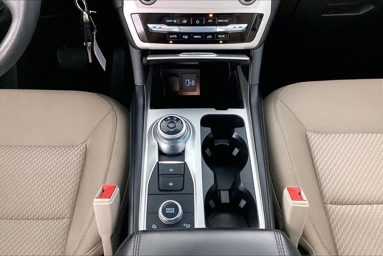 Ford Explorer XL / Standard | National Day Celebration | Guaranteed Warranty | 0 Down Payment