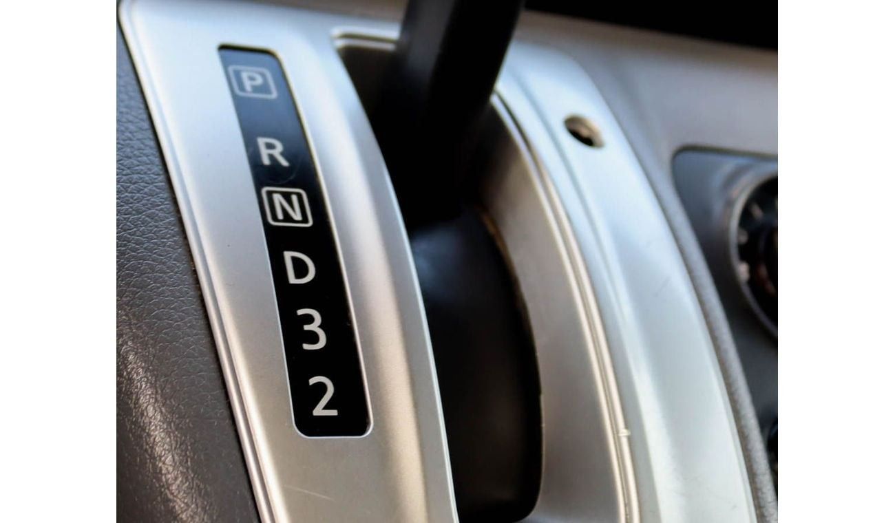 Nissan Urvan Microbus 2.5L A/T Petrol Nissan Urvan 2020 GCC accident free in excellent condition 1708 P.M