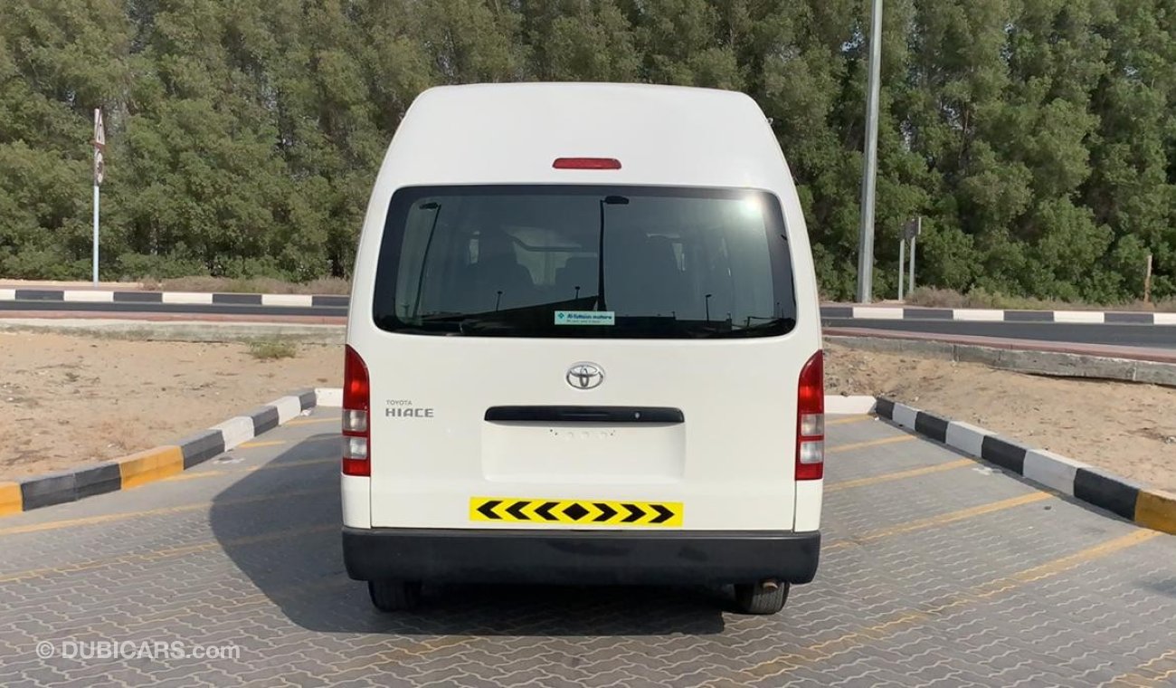 تويوتا هاياس Toyota Hiace Van 2011 Ref# 462