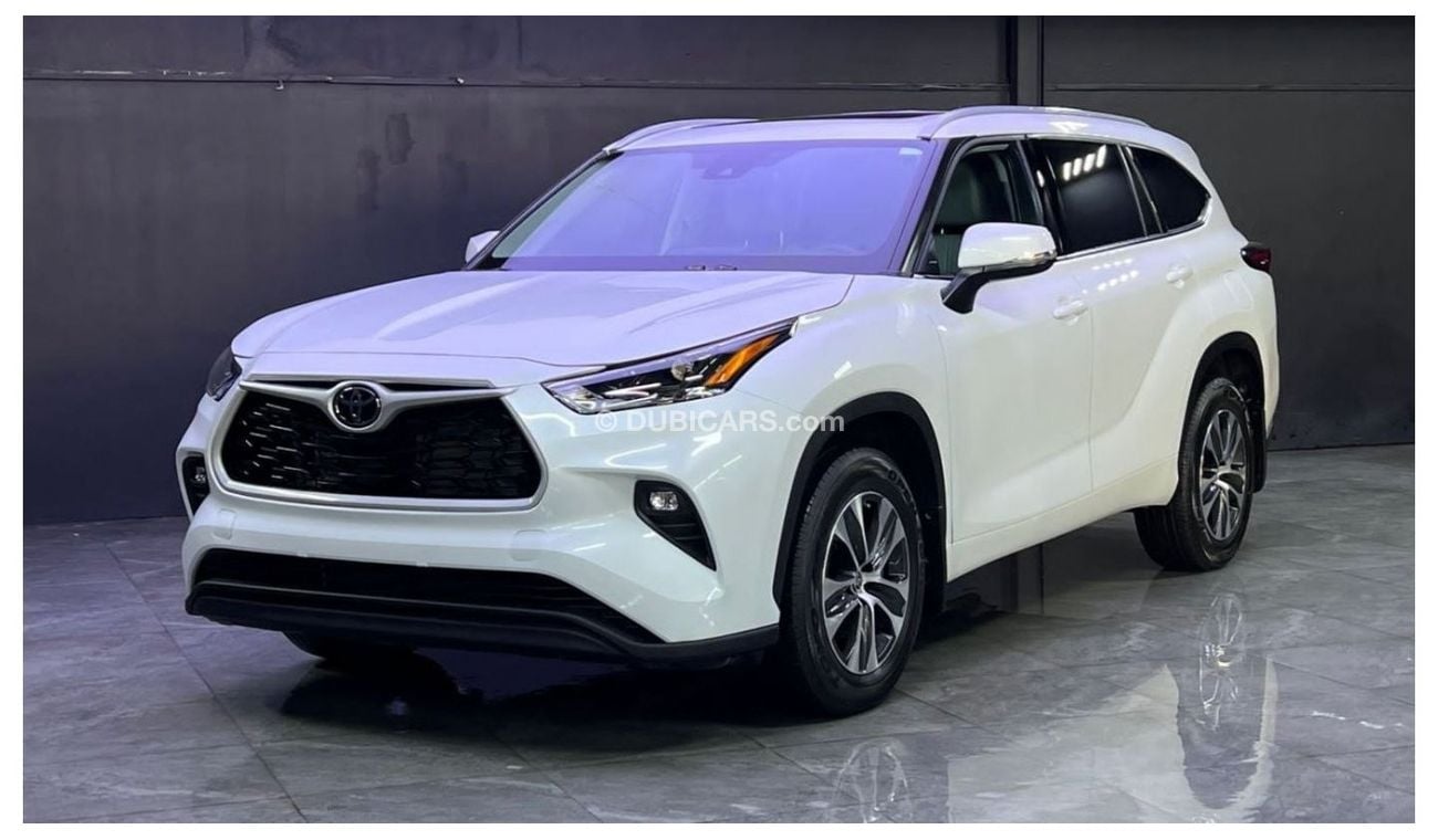 Toyota Highlander 2022 Toyota Highlander XLE AWD 4x4 Full Option Without Paint