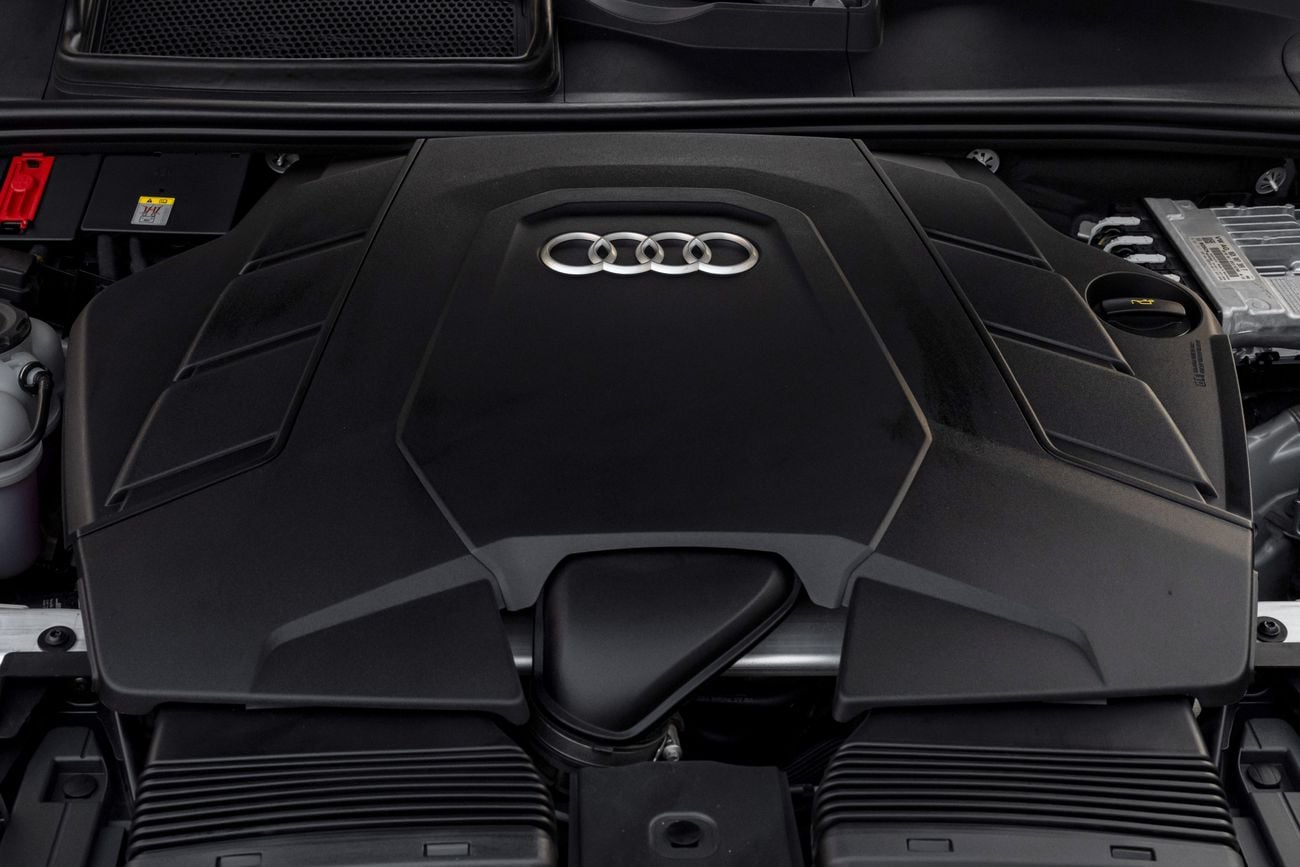 أودي Q8 Q8 55 TFSI quattro S-Line | 5,875 P.M | 0% Downpayment | Audi Warranty + S/Contract