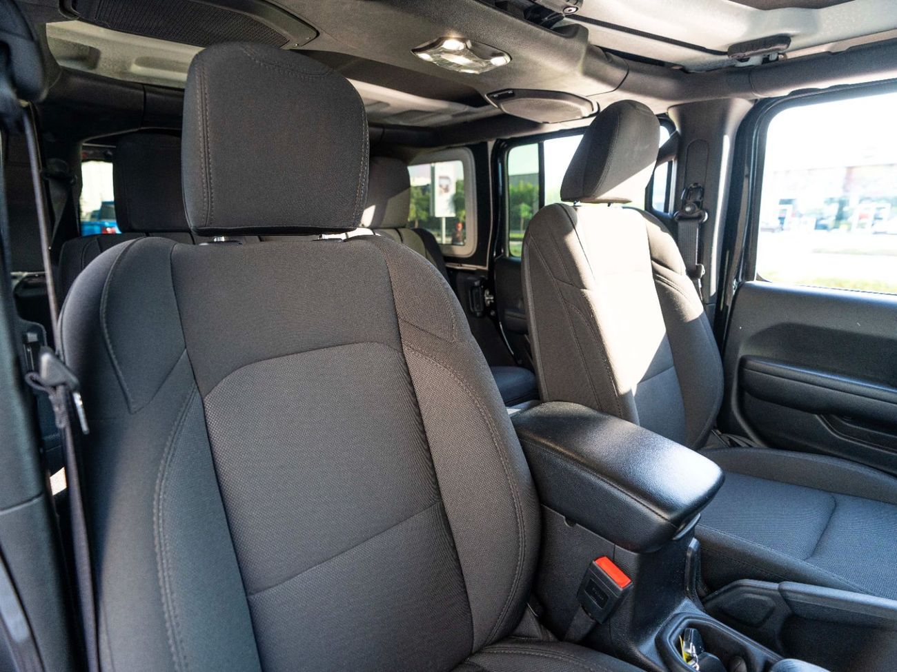 جيب رانجلر Unlimited Sport 3.6L A/T