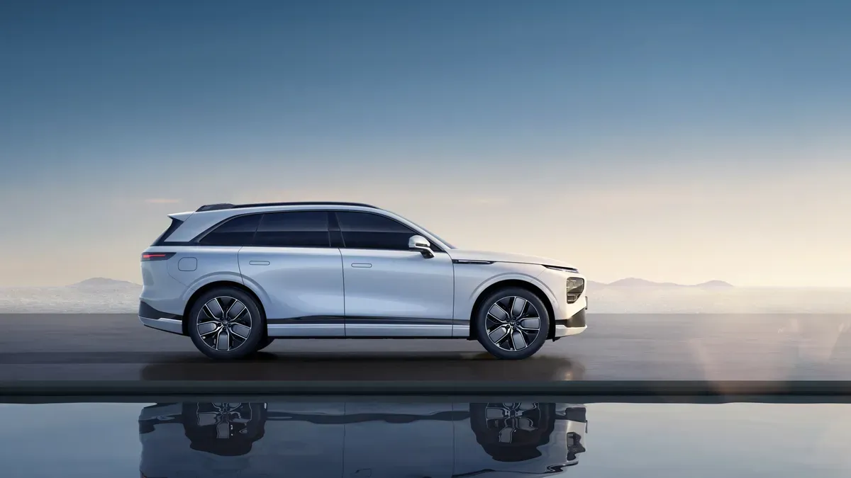 اكس بنغ G9 exterior - Side Profile