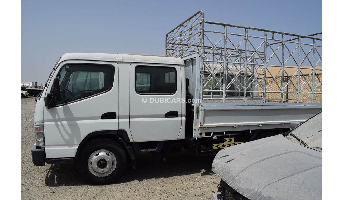 Mitsubishi Fuso Canter Mitsubishi Canter D/C pick up, model:2017. Only done 65000 km