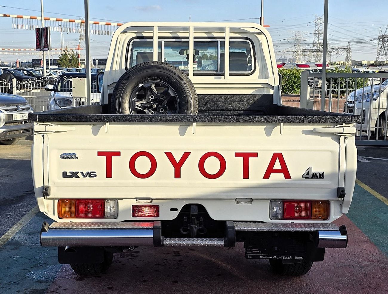 Toyota Land Cruiser Pick Up SC 4.0L Toyota L.C Single cabin Pick Up 4.0l petrol v6 M/T 4WD Gcc specs  2025 Model