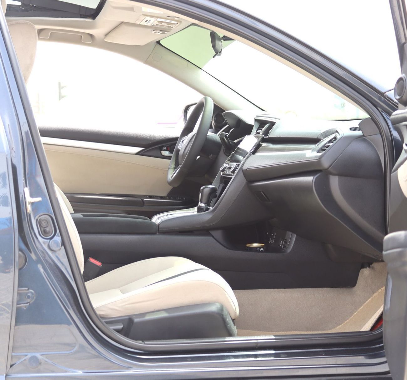 Honda Civic DX 1.6L Honda CIVIC - 2020 - GCC- Full Option, accident-free, with a 1.6L, low mileage, in excellent