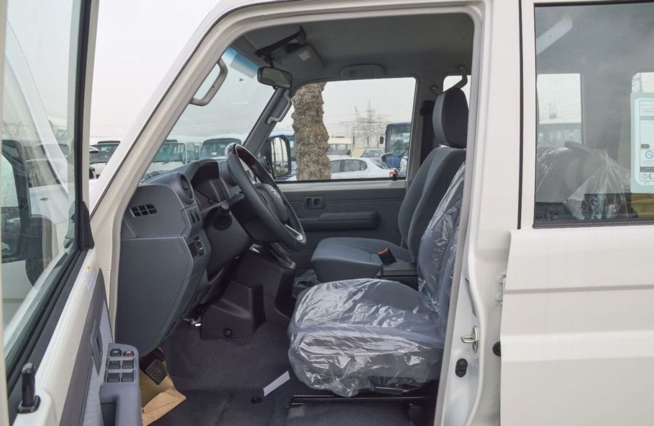 Toyota Land Cruiser TOYOTA LAND CRUISER 76 SERIES 4.0L V6 4WD 5DOOR SUV 2024 | REAR CAMERA | 10 INCH DISPLAY | D