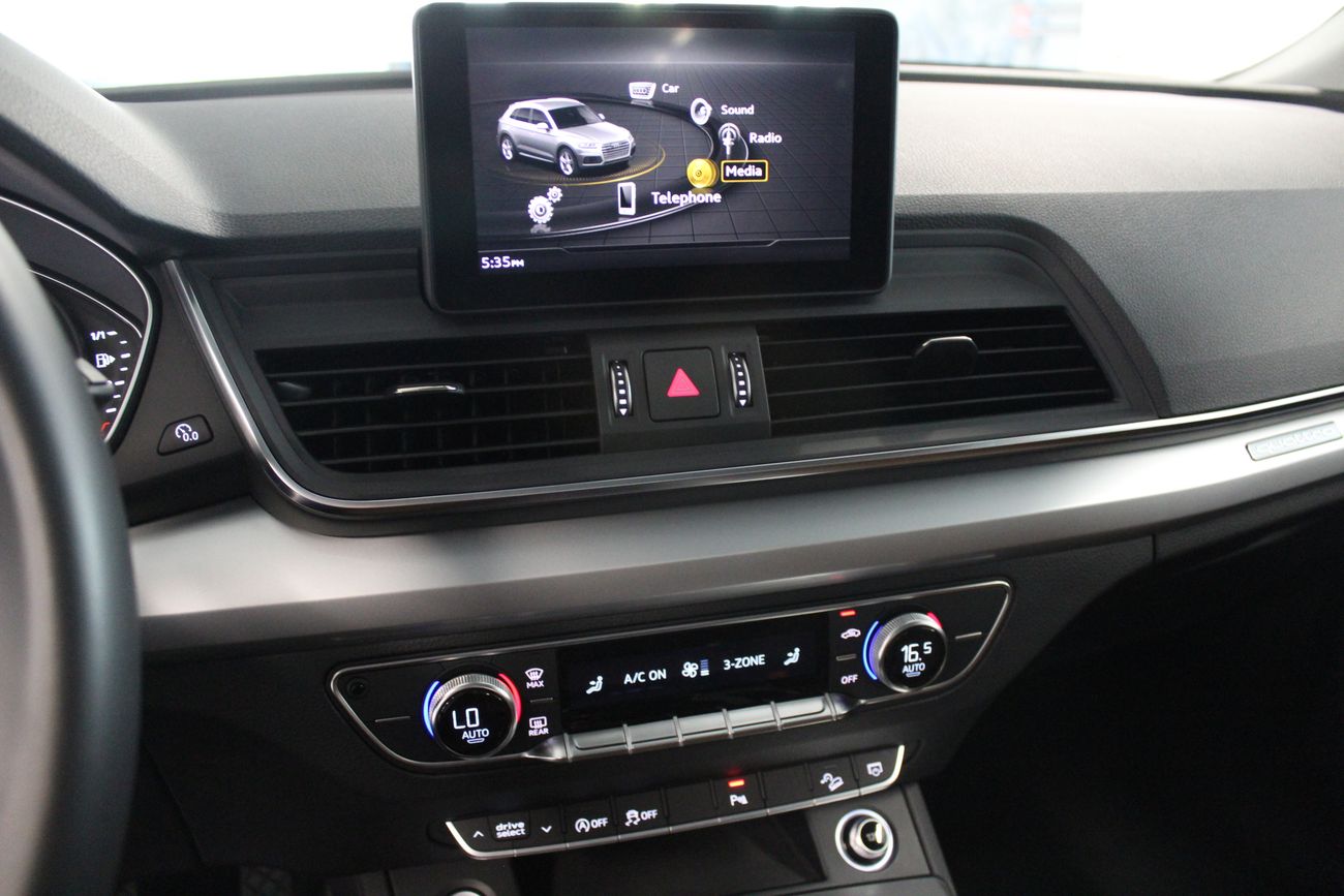 أودي Q5 Q5 45 TFSI quattro 252hp