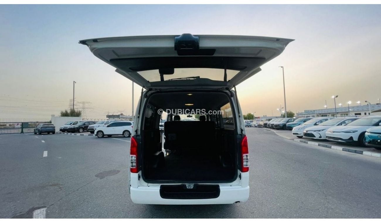 Toyota Hiace KD201 | 2016 | Diesel 3.0L | AUTOMATIC | PUSH START | ORIGINAL MILEAGE | FRESH JAPAN IMPORTED