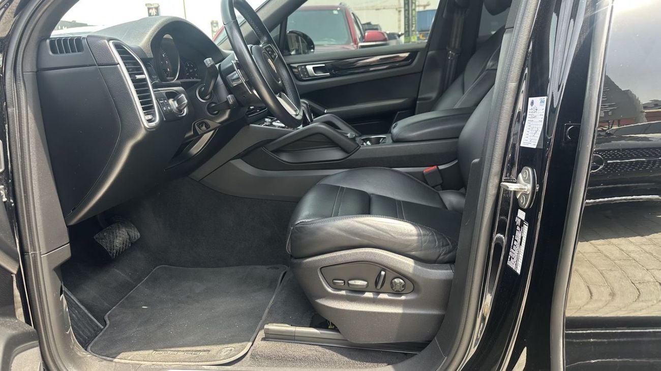 Porsche Cayenne STD Porsche Cayenne 2022 USA specs | Clean Title | 2 year warranty