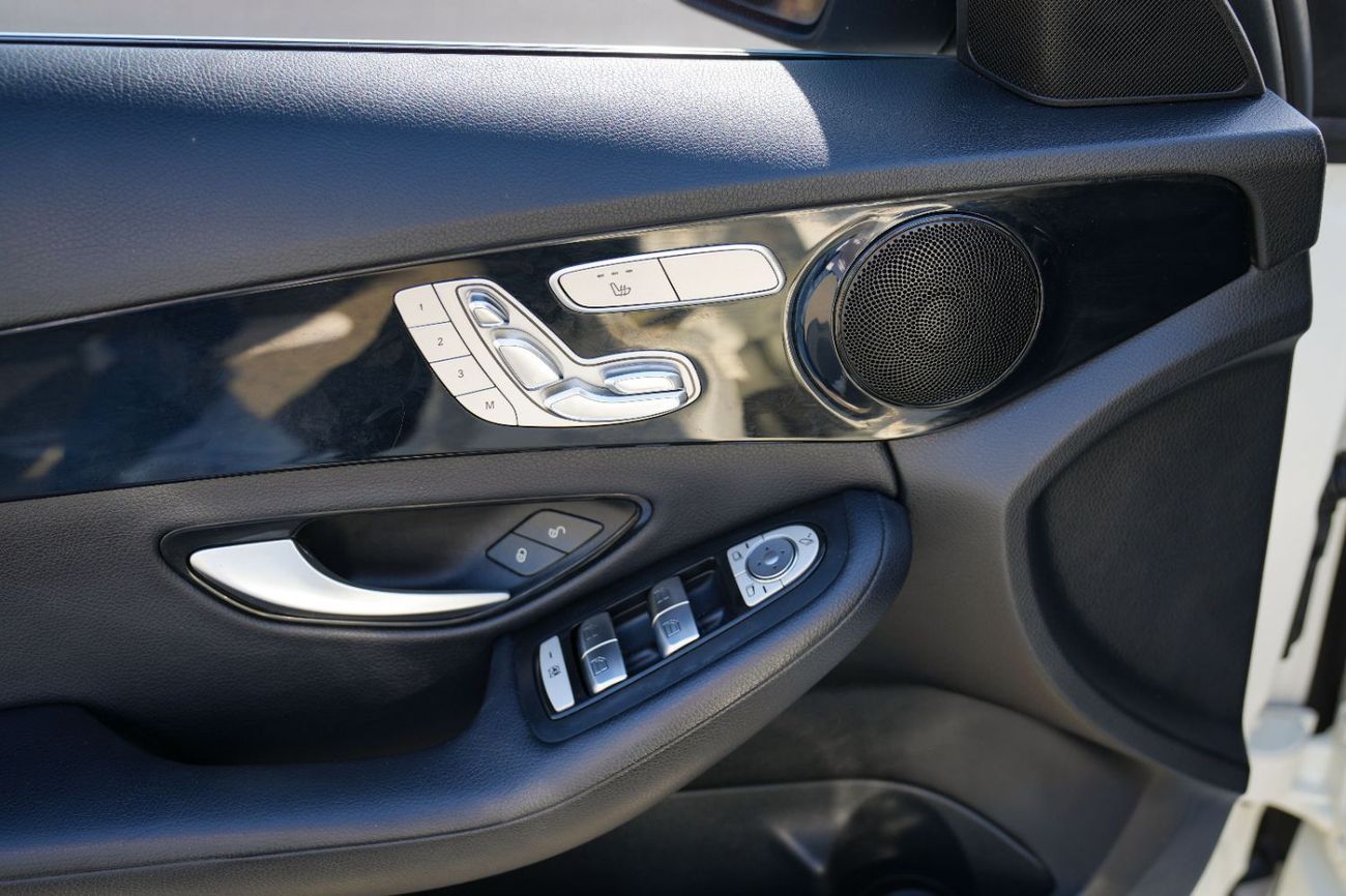 Mercedes-Benz C 200 2018!! KOREAN SPECS!! NO ACCIDENT!!