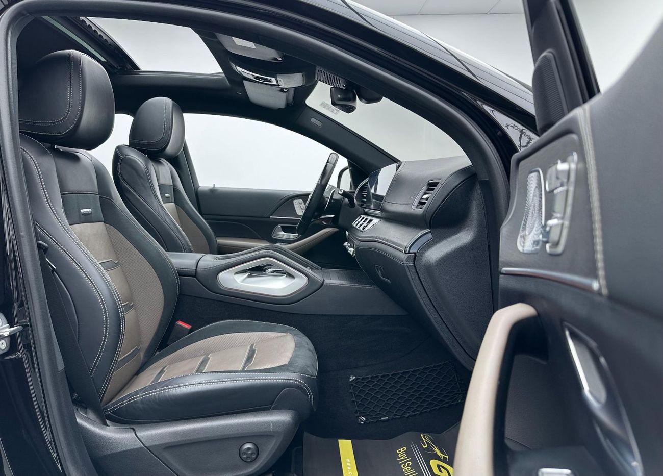 مرسيدس بنز GLE 53 AMG 4MATIC+ Coupe 2021 Mercedes Benz GLE53 AMG 4MATIC Coupe, Warranty, Full Mercedes Service History