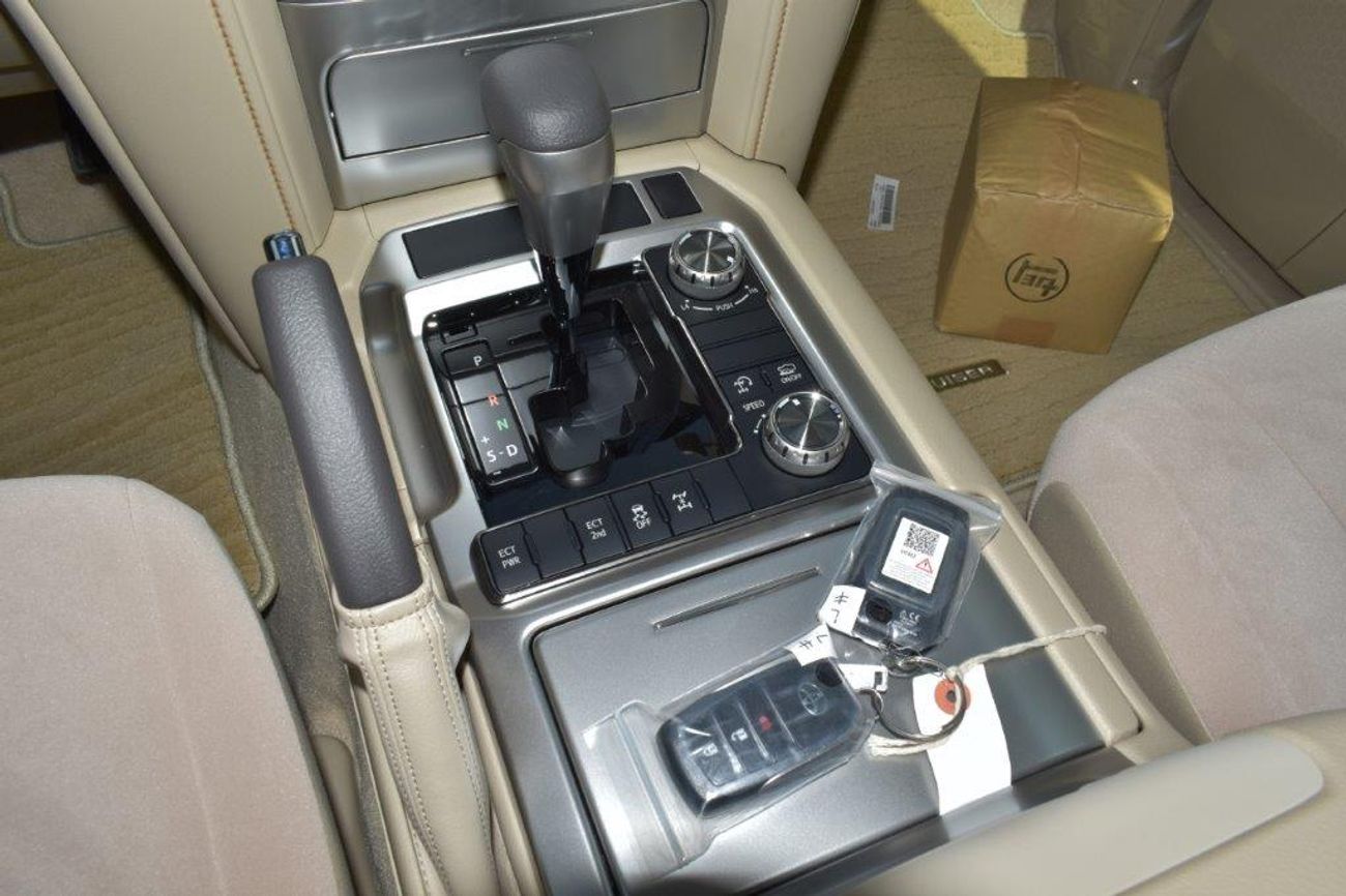 Toyota Land Cruiser 200 GXR V8 4.5L Diesel Automatic