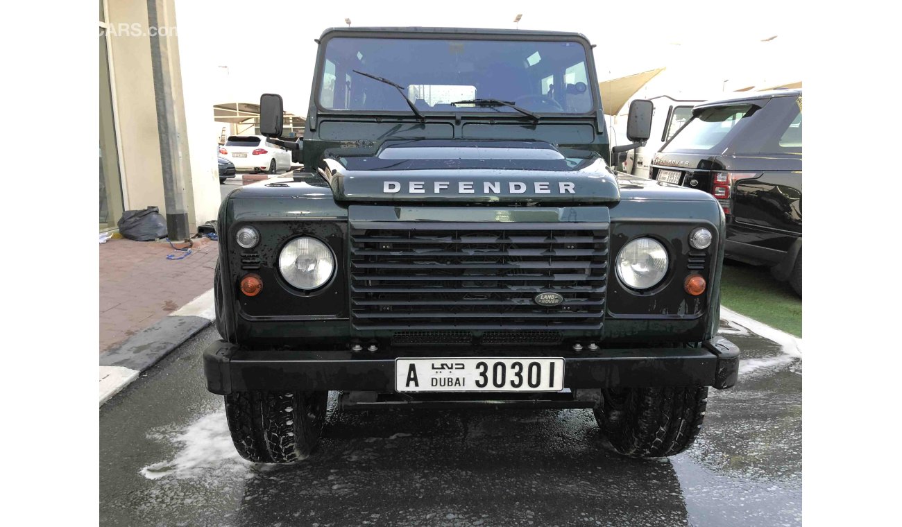 Land Rover Defender