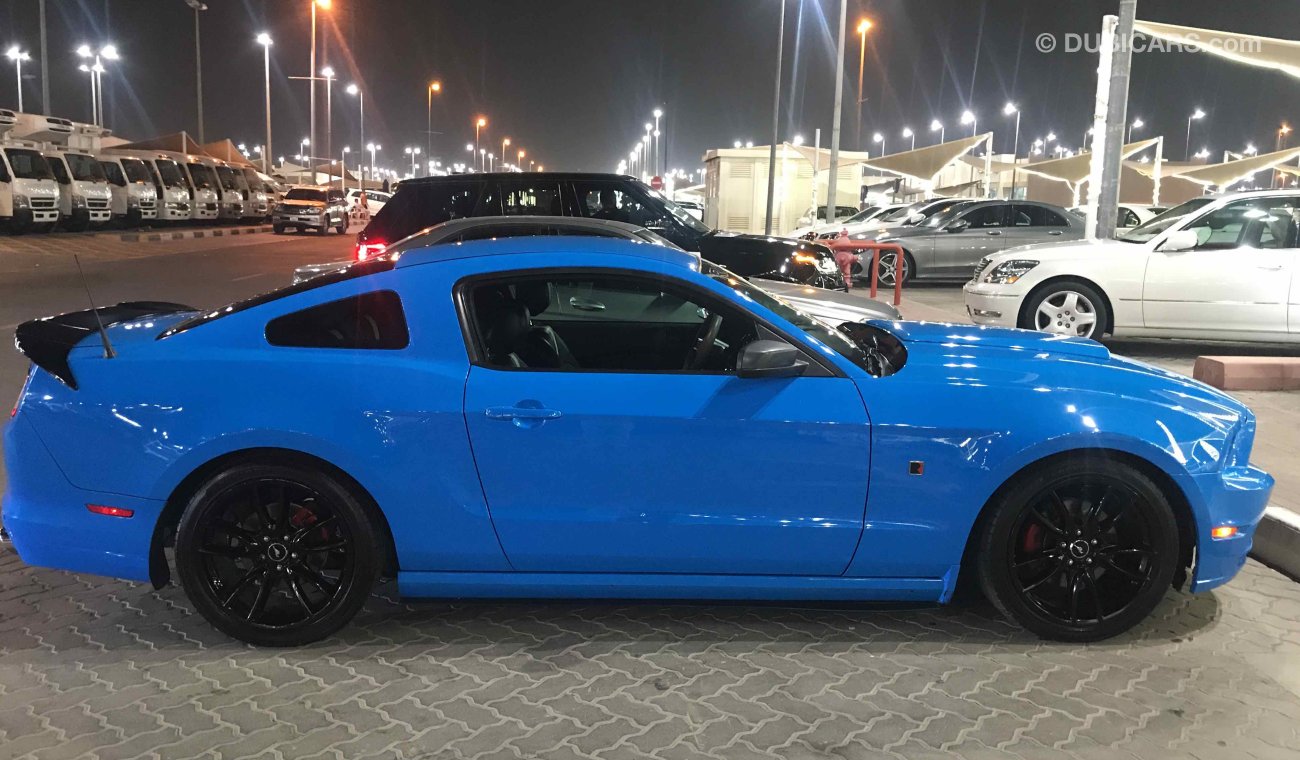 فورد موستانج Original ROUSH one Owner drive GCC.