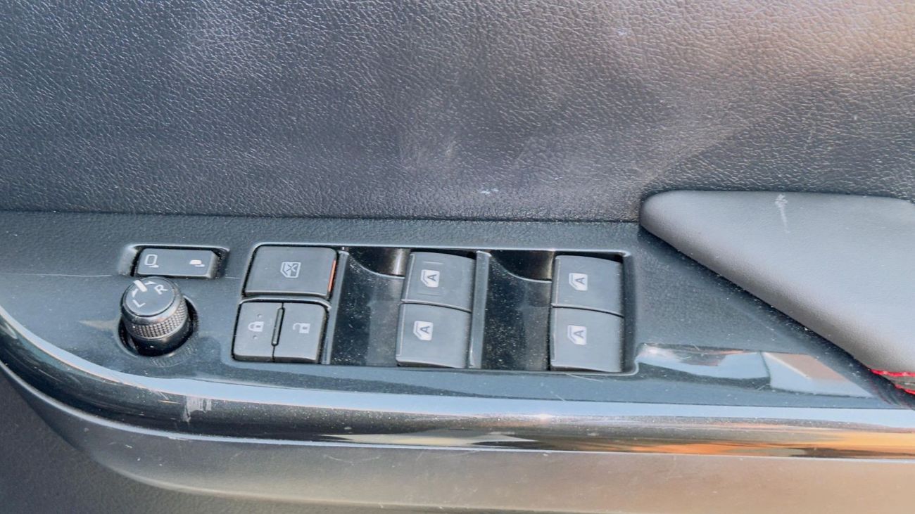 Toyota Hilux PREMIUM CONDITION | RHD | 2.8L DIESEL | 2017 | BOOT COVER | ELECTRIC SEAT