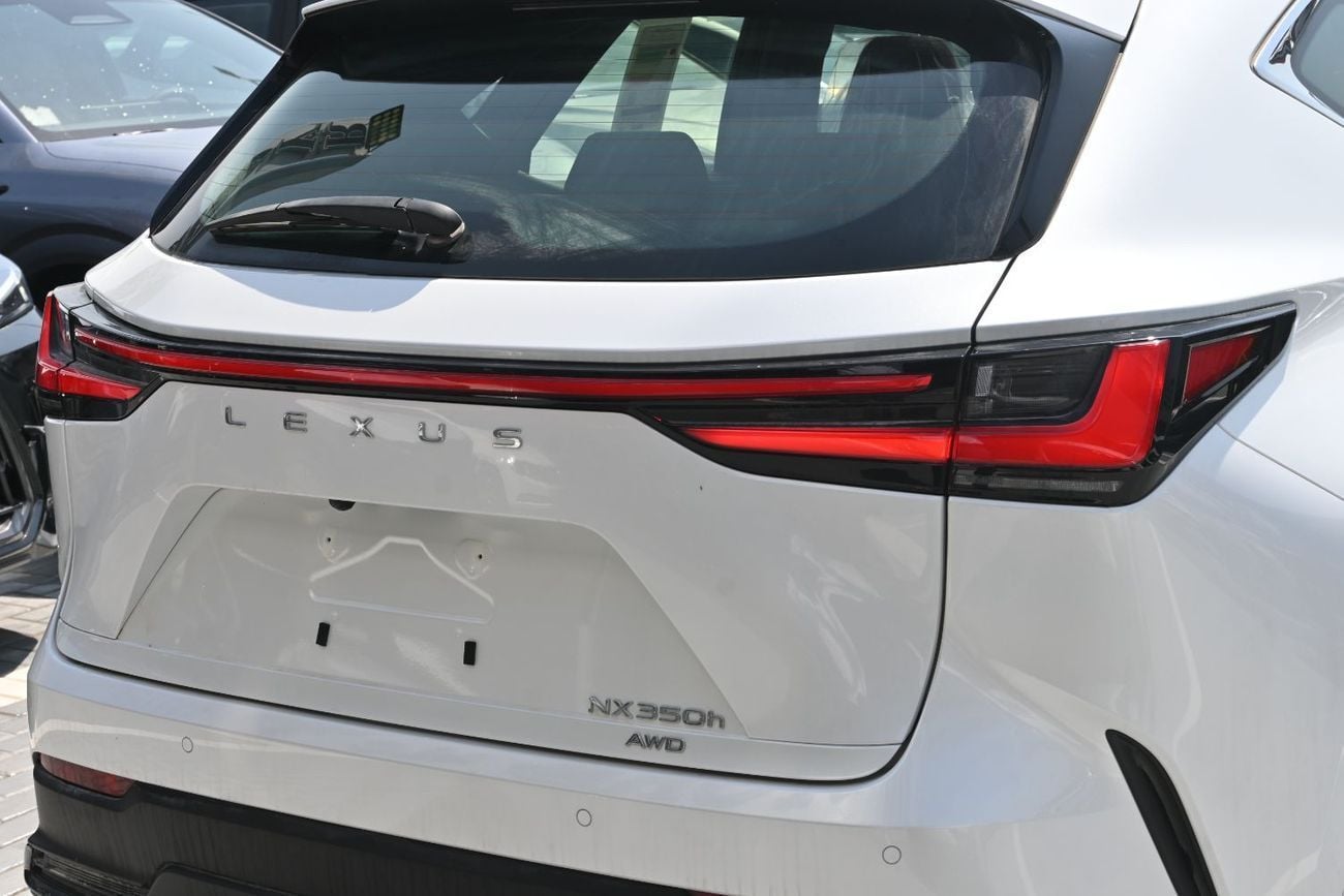Lexus NX 350h Std 2.5L Lexus NX350h 2.5L Hybrid Petrol AWD Model 2025