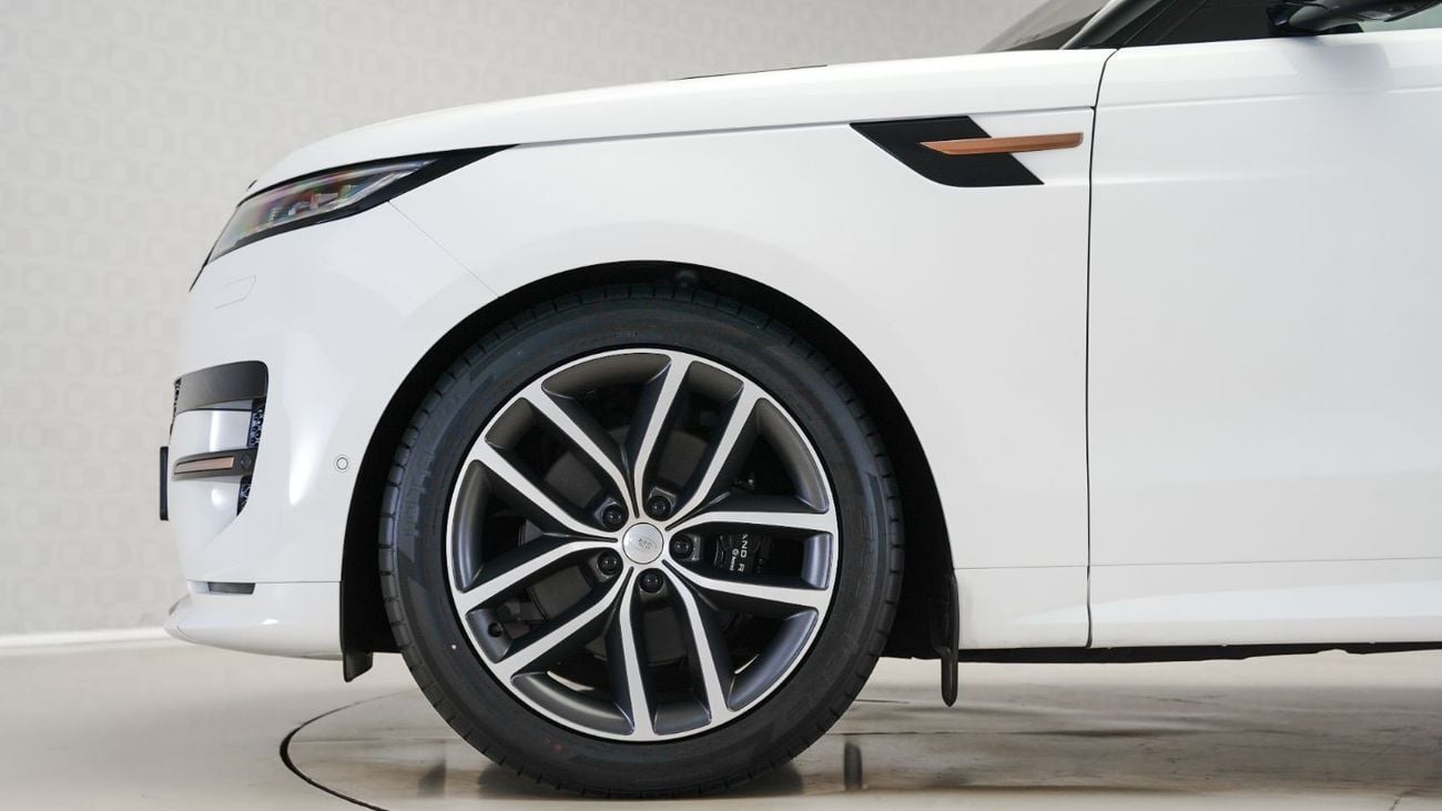 لاند روفر رينج روفر سبورت Dynamic HSE P400 3.0L UAE's Very Best Example | AED 5,614 Per Month