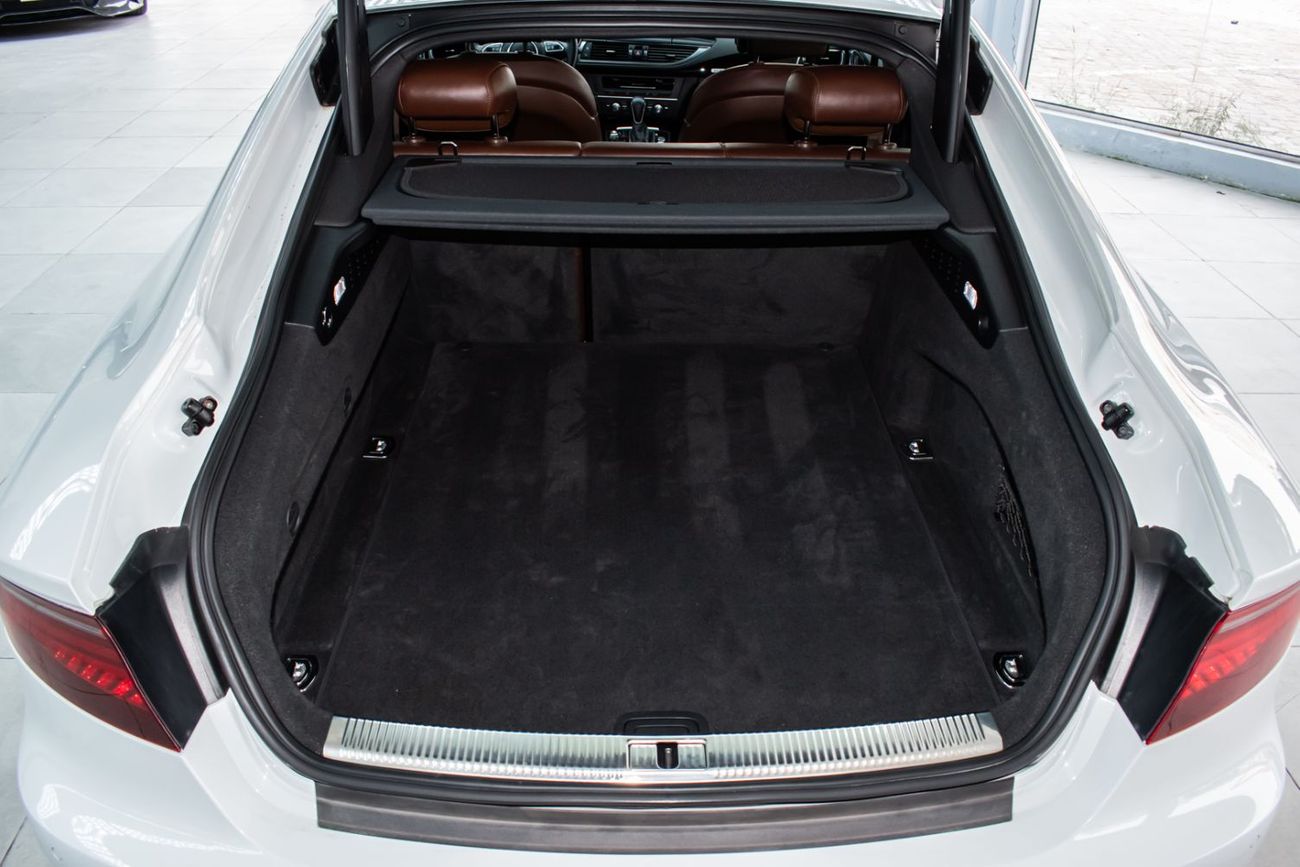 أودي A7 S-Line 3.0L (5 Seater)