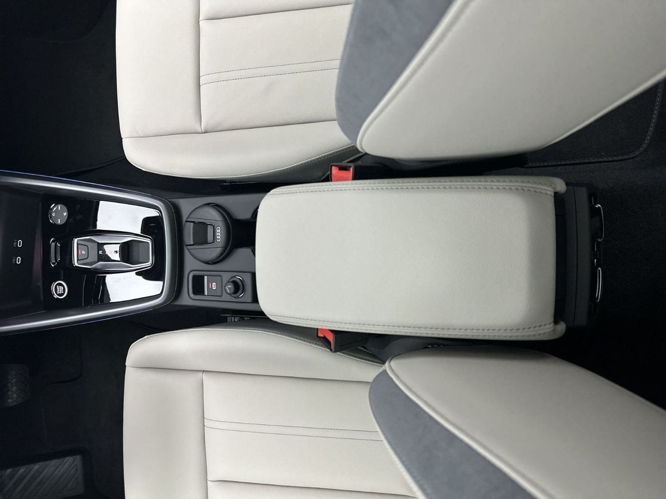 Audi A3 A3 Sedan Advanced 35 TFSI 150hp Progress (Ref# 22338)