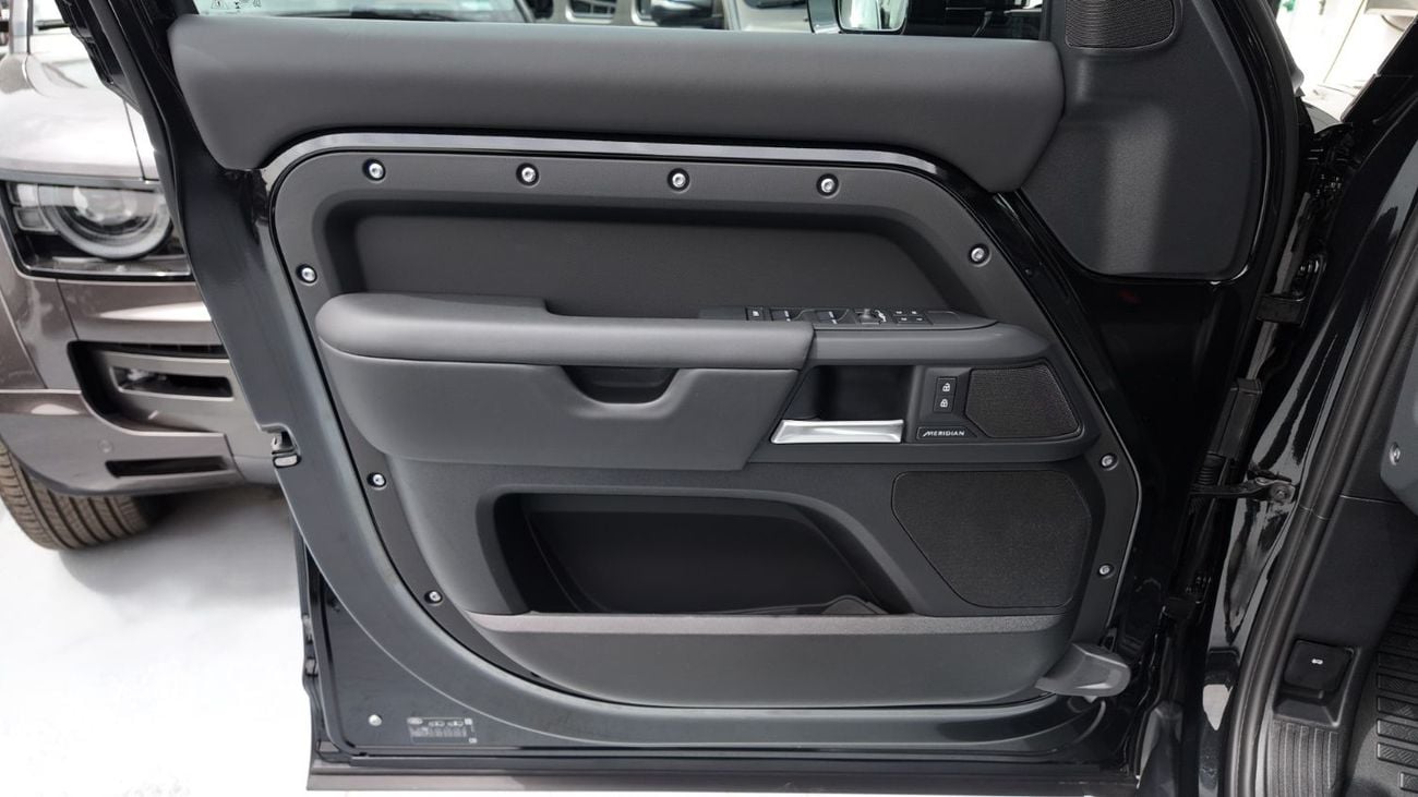 Land Rover Defender LAND ROVER DEFENDER 110 P400 X-DYNAMIC 2026