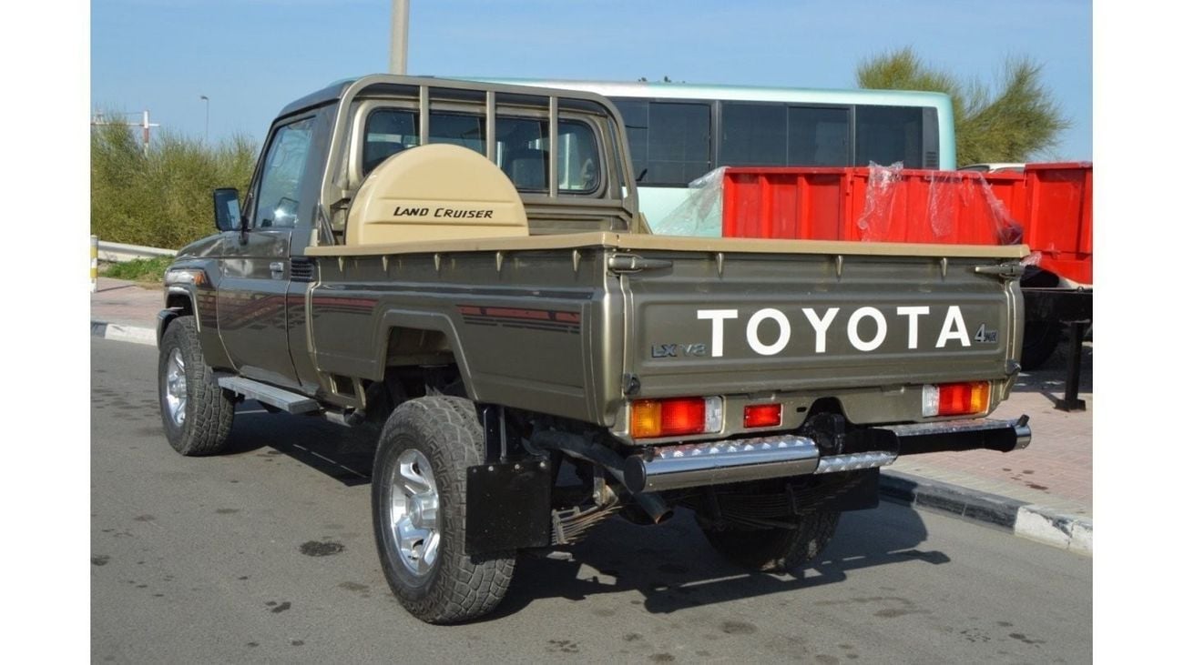 تويوتا لاند كروزر بيك آب Full option clean car