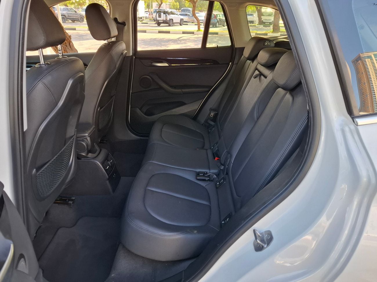 بي أم دبليو X1