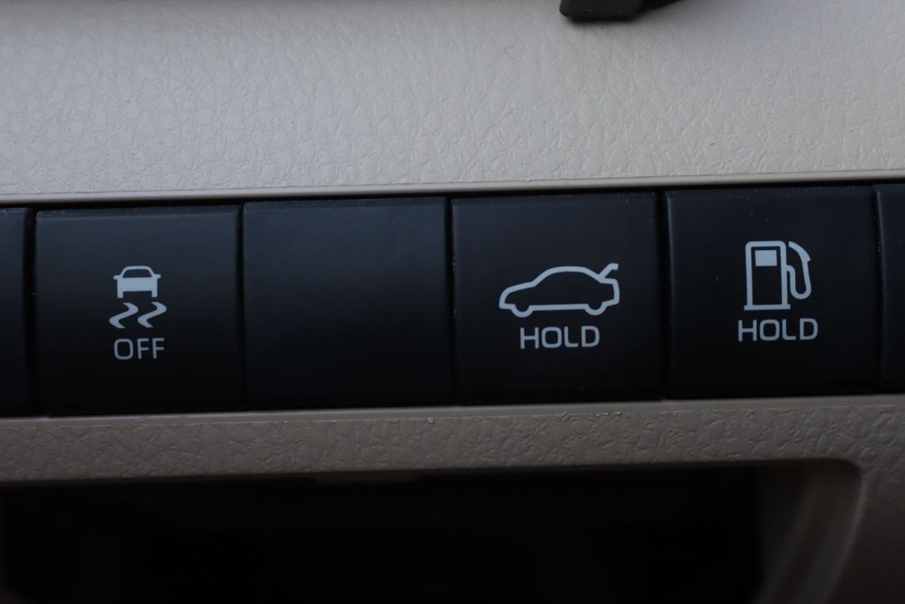 تويوتا كامري SE+ 2.5L