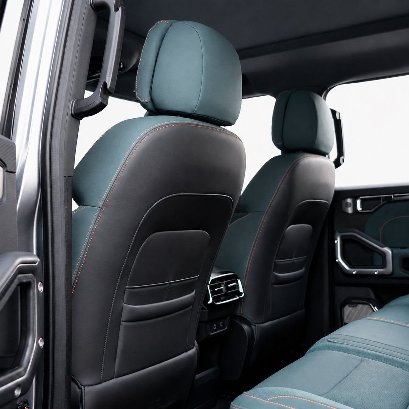 Jetour T2 LUX AED 1,915 P.M • 0% Downpayment • Jetour T2 • 1 Year Warranty